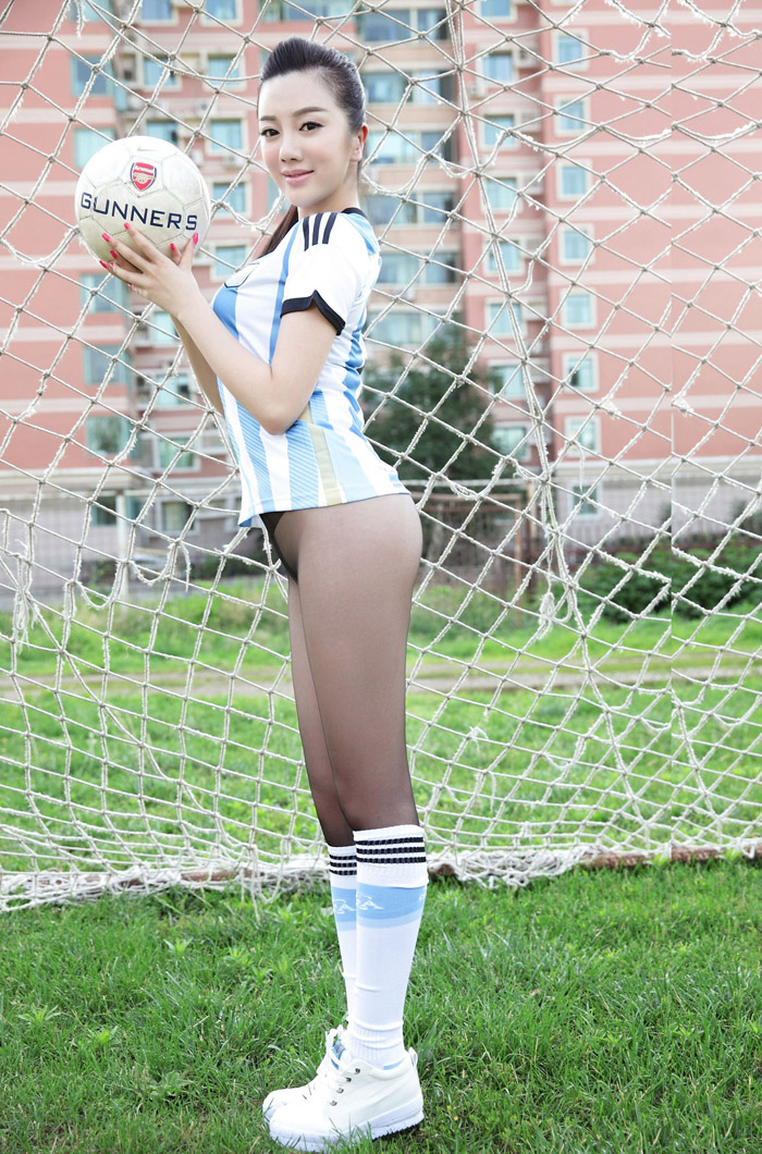 黑丝美女足球宝贝写真1
